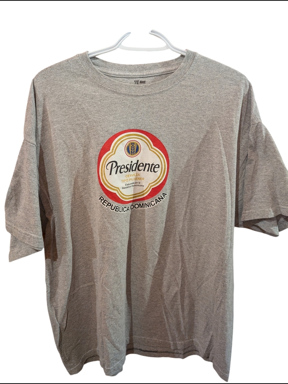 Vintage Grey Graphic Tee - República Dominicana Presidente Cerveza